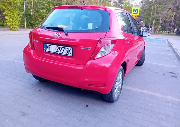 Toyota Yaris cena 27900 przebieg: 112700, rok produkcji 2014 z Piaseczno małe 106
